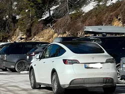 Weiß Gebraucht 2022 Tesla Model Y Long Range SUV | 31.000 € (Superpreis)
