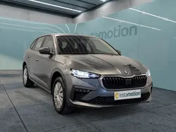 Grau Gebraucht 2024 Skoda Scala Essence Kleinwagen | 21.790 € (Fairer Preis)