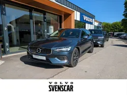 Blau Gebraucht 2022 Volvo V60 Core Kombi | 33.360 € (Guter Preis)
