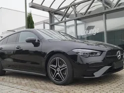 Schwarz Gebraucht 2024 Mercedes CLA200 AMG Line Premium Limousine | 36.900 € (Fairer Preis)