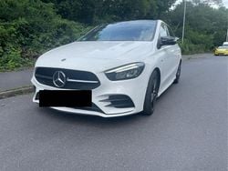 Weiß Gebraucht 2021 Mercedes B200 AMG line Van / Kleinbus | 19.000 € (Fairer Preis)