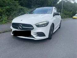 Weiß Gebraucht 2021 Mercedes B200 AMG line Van / Kleinbus | 19.000 € (Fairer Preis)
