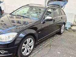 Schwarz Gebraucht 2008 Mercedes 220 Kombi | 4.300 €