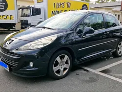 Schwarz Gebraucht 2011 Peugeot 207 Platinum Kleinwagen | 2.000 €