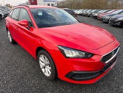 Rot Gebraucht 2022 Seat Leon Style Kombi | 17.990 € (Guter Preis)