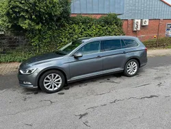 Grau Gebraucht 2017 VW Passat Highline Kombi | 13.900 € (Superpreis)