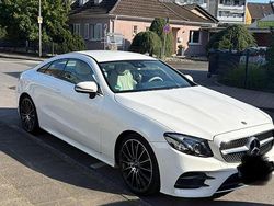 Weiß Gebraucht 2018 Mercedes E300 AMG Coupé | 29.999 € (Fairer Preis)