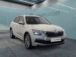 Grau Gebraucht 2021 Skoda Kamiq Clever SUV | 19.890 € (Fairer Preis)