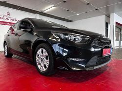 Schwarz Gebraucht 2022 Kia Ceed Sportswagon Vision Kombi | 15.999 € (Fairer Preis)