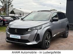Grau Gebraucht 2022 Peugeot 5008 GT-line Van / Kleinbus | 29.490 € (Fairer Preis)