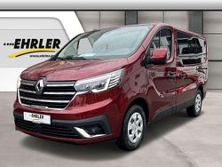 Rot Gebraucht 2024 Renault Trafic Life Van | 44.900 € (Teuer)