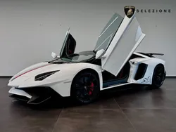 Weiß Gebraucht 2016 Lamborghini Aventador Cabrio | 579.000 €