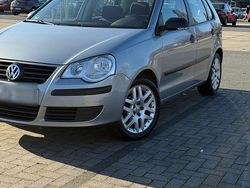 Silber Gebraucht 2006 VW Polo Kleinwagen | 2.200 € (Teuer)