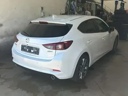 Snowflake white Gebraucht 2019 Mazda 3 Signature Kleinwagen | 16.800 € (Guter Preis)