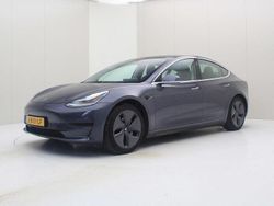 Grau Gebraucht 2020 Tesla Model 3 Standard Range Limousine | 18.400 € (Guter Preis)