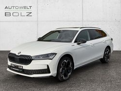Weiss Gebraucht 2025 Skoda Superb SportLine Kombi | 53.990 €
