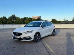 Weiß Gebraucht 2021 Seat Leon FR Limousine | 19.000 € (Fairer Preis)