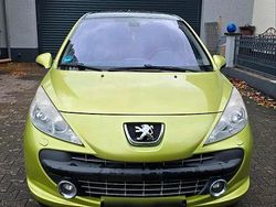 Grün Gebraucht 2025 Peugeot 207 Kleinwagen | 3.990 €