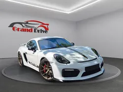 Weiß Gebraucht 2016 Porsche Cayman GT4 Coupé | 74.999 €