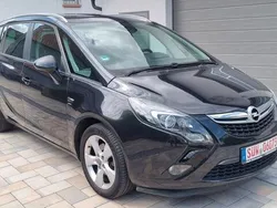 Schwarz Gebraucht 2016 Opel Zafira Tourer drive Van / Kleinbus | 6.500 € (Superpreis)