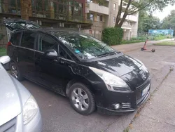 Schwarz Gebraucht 2011 Peugeot 5008 Access Van / Kleinbus | 4.000 € (Fairer Preis)