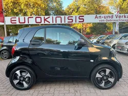 Schwarz Gebraucht 2018 Smart ForTwo Coupé Passion Kleinwagen | 13.999 € (Fairer Preis)