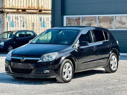 Schwarz Gebraucht 2004 Opel Astra Kombi | 2.690 € (Etwas zu teuer)