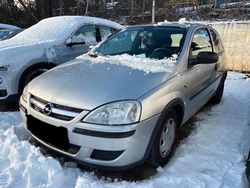 Grau Gebraucht 2005 Opel Corsa Basis Kleinwagen | 1.400 € (Fairer Preis)