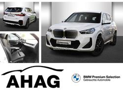 Weiß Gebraucht 2024 BMW iX1 M Sport SUV | 46.490 € (Etwas zu teuer)