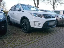 Schwarz Gebraucht 2016 Suzuki Vitara Comfort+ SUV | 11.600 € (Superpreis)