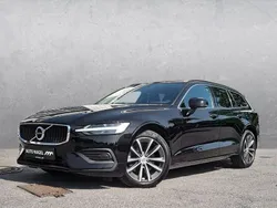 Schwarz Gebraucht 2022 Volvo V60 Momentum Kombi | 26.790 € (Superpreis)