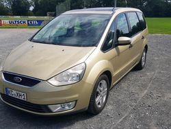 Gelb Gebraucht 2006 Ford Galaxy Van / Kleinbus | 2.999 €