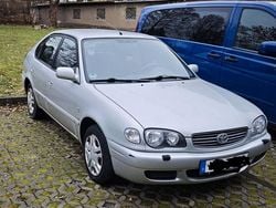 Silber Gebraucht 2001 Toyota Corolla Limousine | 1.500 € (Guter Preis)