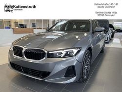 Grau Gebraucht 2022 BMW 330 Sport Line Kombi | 35.900 € (Teuer)