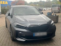 Grau Gebraucht 2021 BMW 118 Kleinwagen | 19.990 € (Teuer)