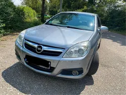 Grau Gebraucht 2007 Opel Vectra Limousine | 3.200 € (Fairer Preis)