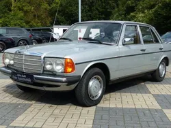 Silber Gebraucht 1979 Mercedes 300 Limousine | 16.990 €