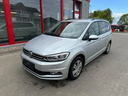 Grau Gebraucht 2017 VW Touran Van / Kleinbus | 8.999 €