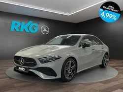Grau Gebraucht 2025 Mercedes A200 AMG Limousine | 39.890 €