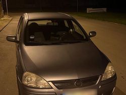 Grau Gebraucht 2004 Opel Corsa Kleinwagen | 500 € (Superpreis)