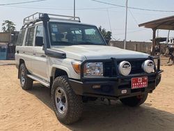 Weiß Gebraucht 2021 Toyota Land Cruiser SUV | 85.000 €