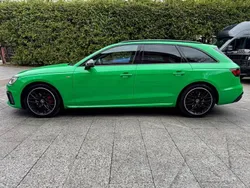 Grün Gebraucht 2022 Audi A4 Sport Kombi | 33.980 € (Teuer)