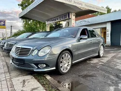 Grau Gebraucht 2004 Mercedes E63 AMG Limousine | 7.500 €