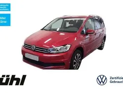 Rot Gebraucht 2022 VW Touran Active Van / Kleinbus | 32.690 € (Etwas zu teuer)