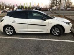 Weiß Gebraucht 2020 Toyota Corolla Hybrid Limousine | 20.500 € (Superpreis)
