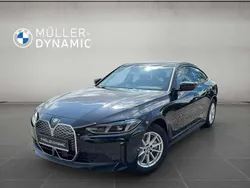 Saphirschwarz Gebraucht 2025 BMW i4 Sport Line Limousine | 45.940 € (Guter Preis)