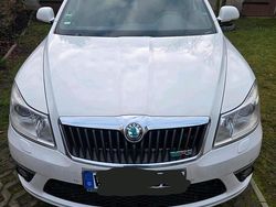 Weiß Gebraucht 2012 Skoda Octavia Kombi | 11.350 € (Etwas zu teuer)