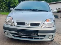Silber Gebraucht 2000 Renault Scénic Van / Kleinbus | 1.500 €