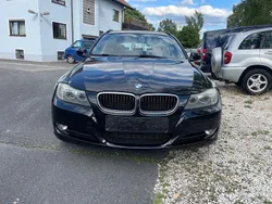 Schwarz Gebraucht 2011 BMW 318 Sport Line Kombi | 3.590 € (Guter Preis)