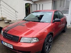 Rot Gebraucht 1995 Audi A4 Limousine | 2.400 €